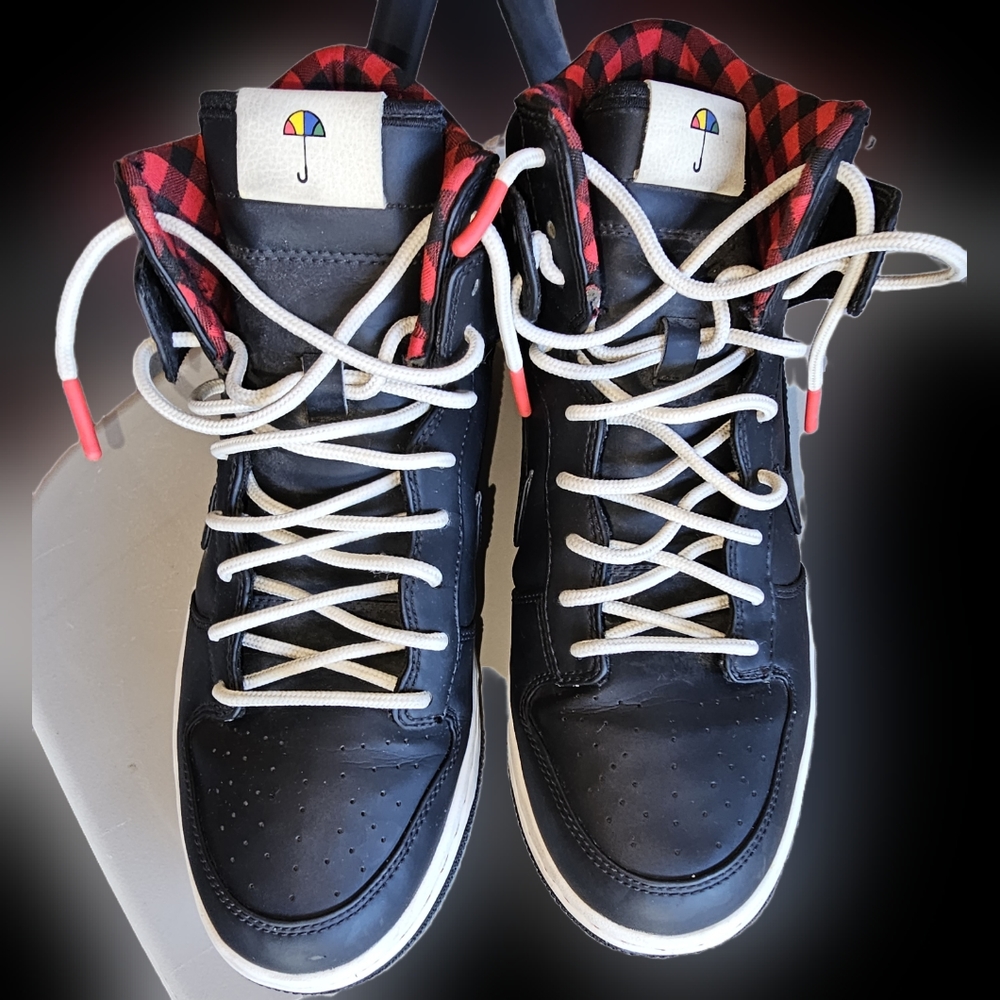 Nike Dunk Black Red Plaid Men's SZ 8